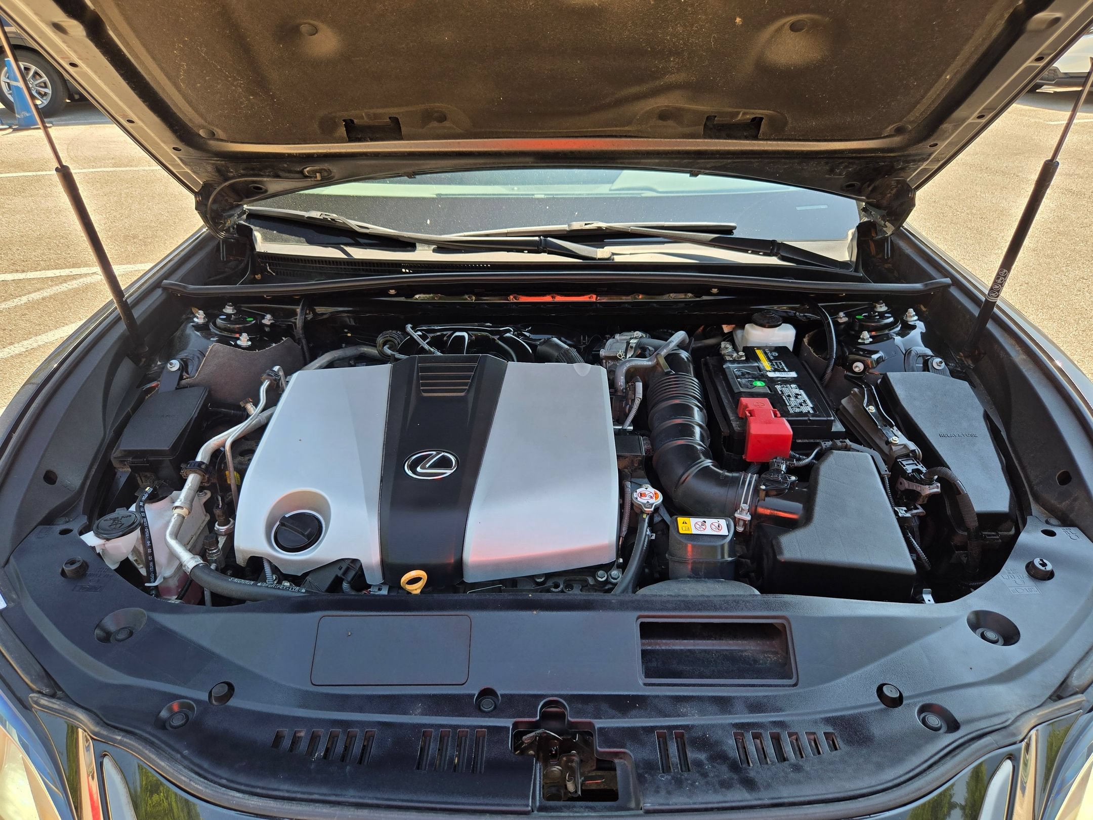 Used 2024 Lexus ES 350 F Sport w/ Accessory Package (Z2) FWD image 32