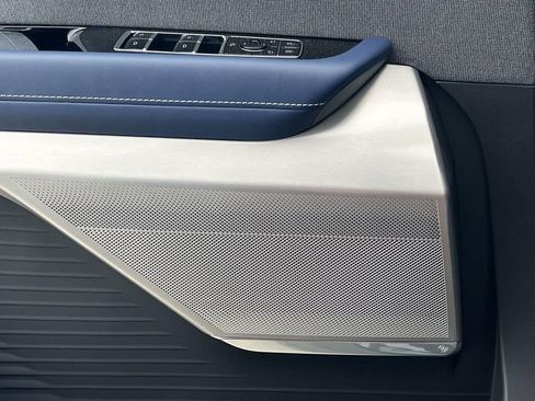 New 2026 Cadillac Vistiq Premium Luxury image 25