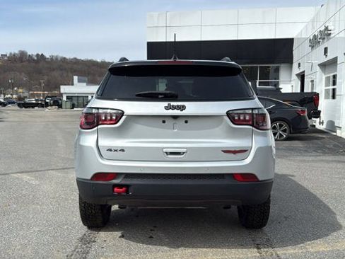 Certified 2025 Jeep Compass Trailhawk w/ Trailhawk Convenience Group AWD/4WD image 7