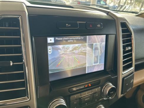 Used 2016 Ford F150 Lariat w/ Equipment Group 502A Luxury image 10