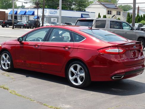 Used 2015 Ford Fusion SE w/ Equipment Group 201A FWD image 2