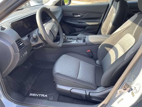 New 2026 Nissan Sentra SV w/ SV Convenience Package FWD image 18