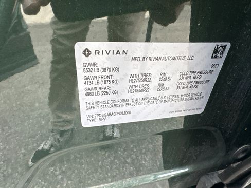 Used 2023 Rivian R1S Adventure image 28