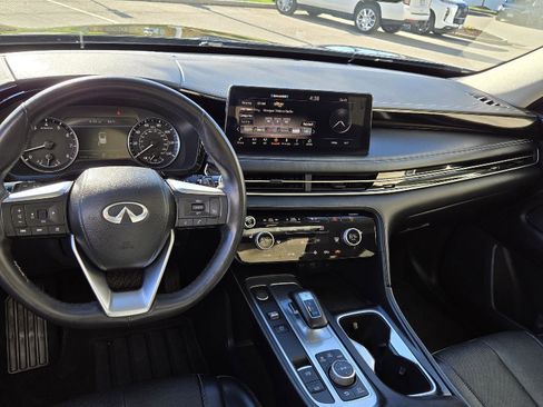 Certified 2023 INFINITI QX60 Pure image 11