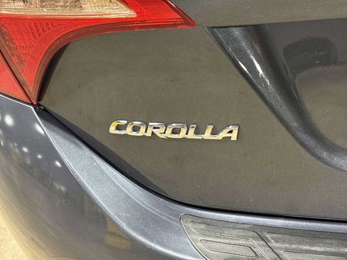Used 2018 Toyota Corolla LE FWD image 24