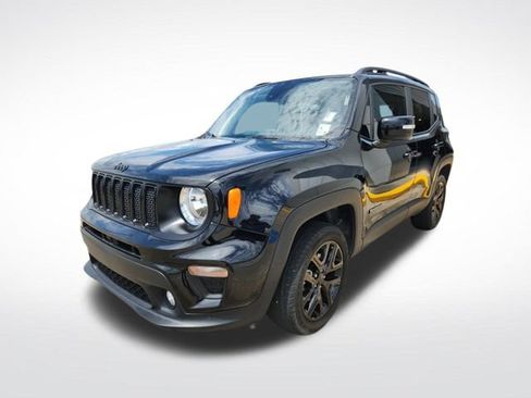 Used 2023 Jeep Renegade Altitude w/ Sun/Sound Group AWD/4WD image 3