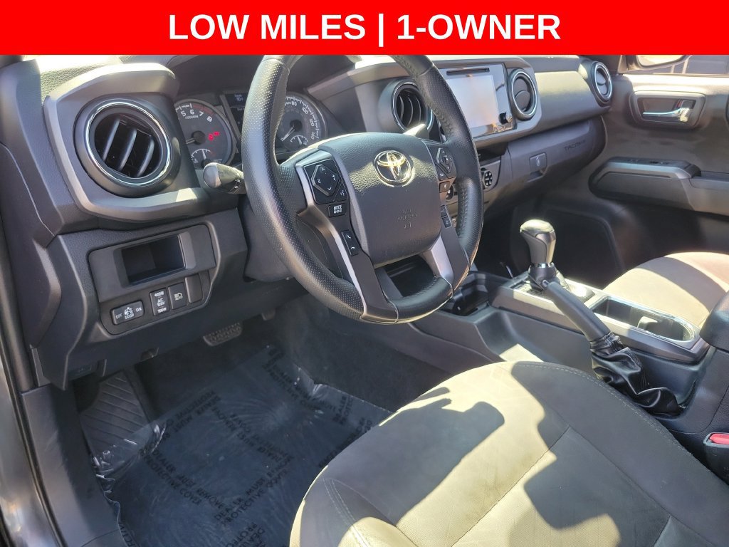 Used 2018 Toyota Tacoma TRD Sport w/ Technology Package RWD image 20