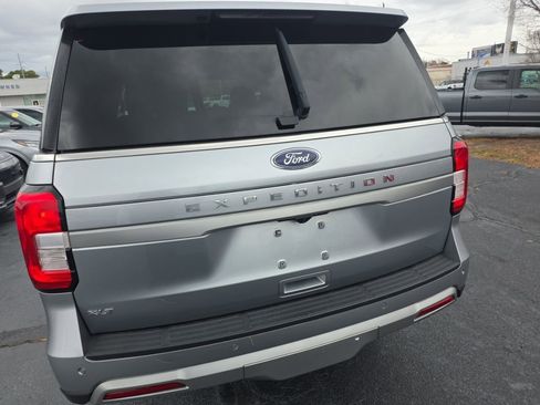 Used 2024 Ford Expedition XLT image 14