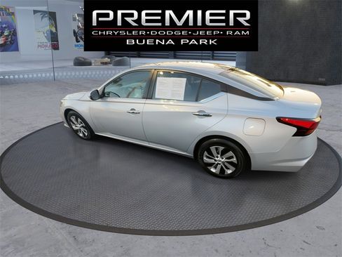 Used 2021 Nissan Altima 2.5 S image 6
