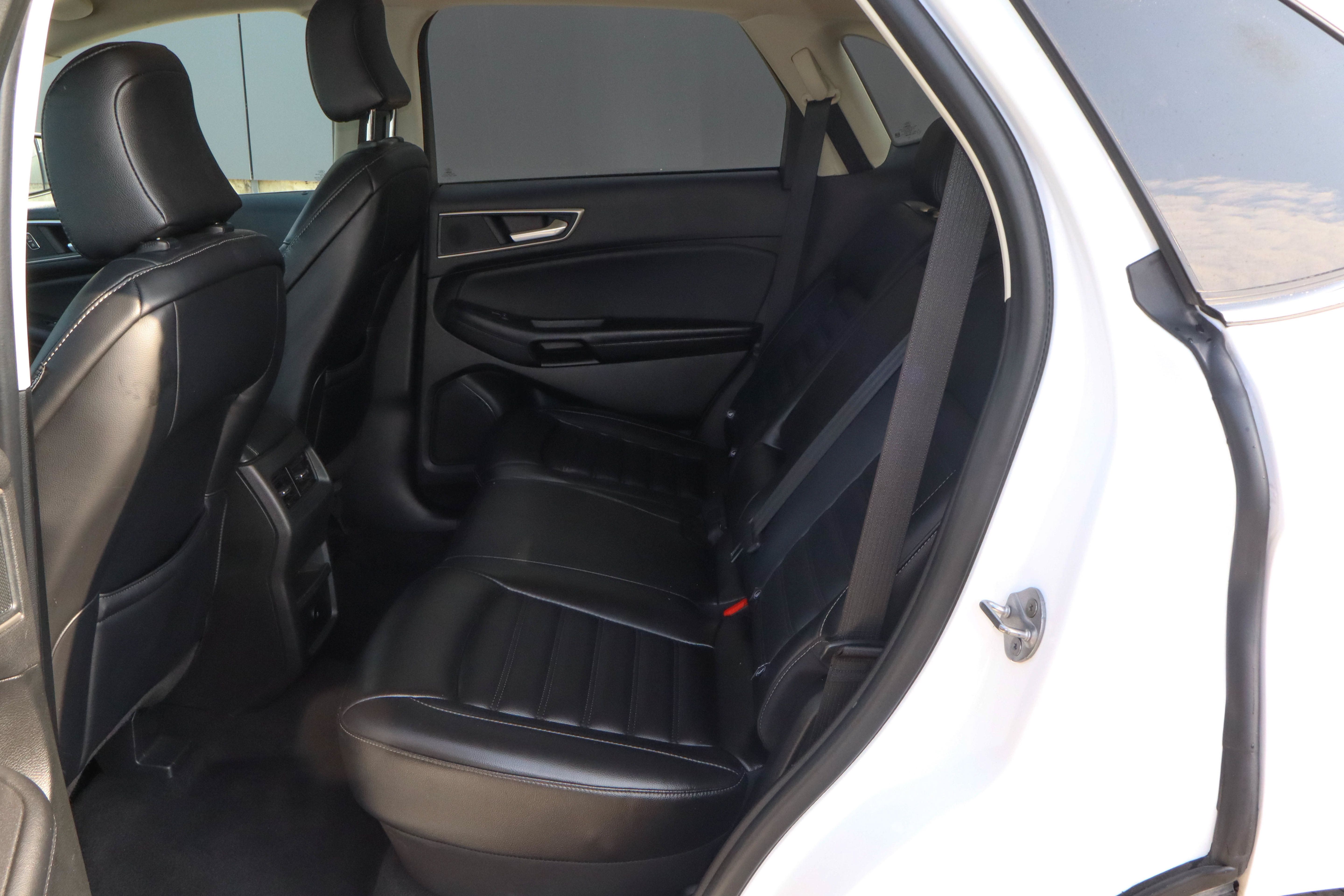 Used 2024 Ford Edge SEL AWD/4WD image 8