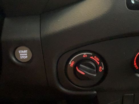 Used 2022 Nissan Frontier S w/ Technology Package AWD/4WD image 16