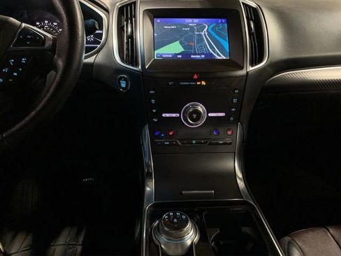 Used 2020 Ford Edge Titanium w/ Equipment Group 301A AWD/4WD image 16