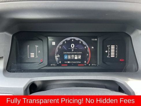 Used 2025 Toyota Tacoma SR AWD/4WD image 33