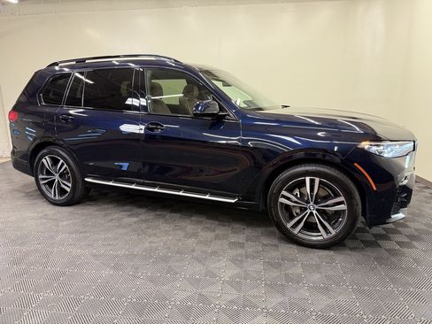 Used 2022 BMW X7 xDrive40i w/ M Sport Package AWD/4WD image 17