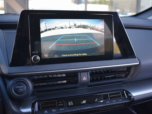 Used 2024 Toyota Prius LE image 7