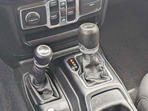 Certified 2023 Jeep Wrangler Unlimited Sport AWD/4WD image 23