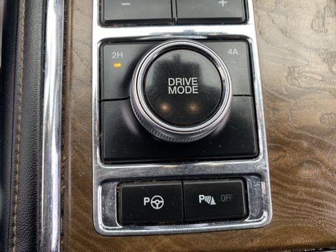 Used 2018 Ford Expedition Max Platinum image 44