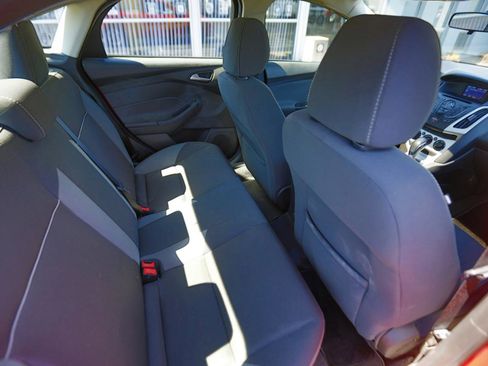 Used 2013 Ford Focus SE FWD image 17
