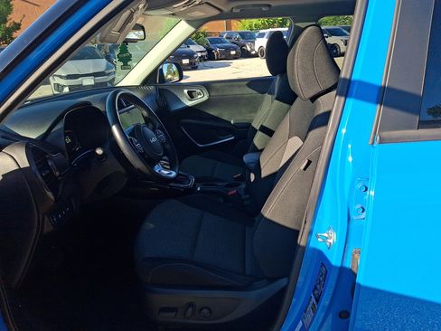 Used 2024 Kia Soul EX FWD image 29