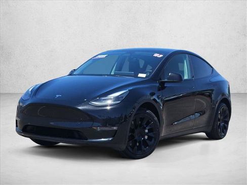 Used 2023 Tesla Model Y Long Range AWD/4WD image 4