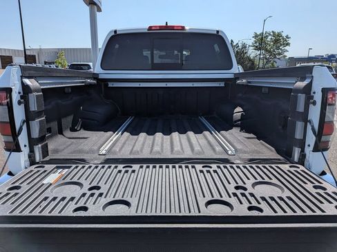 Used 2022 Nissan Frontier PRO-4X w/ Pro-4X Premium Package AWD/4WD image 6