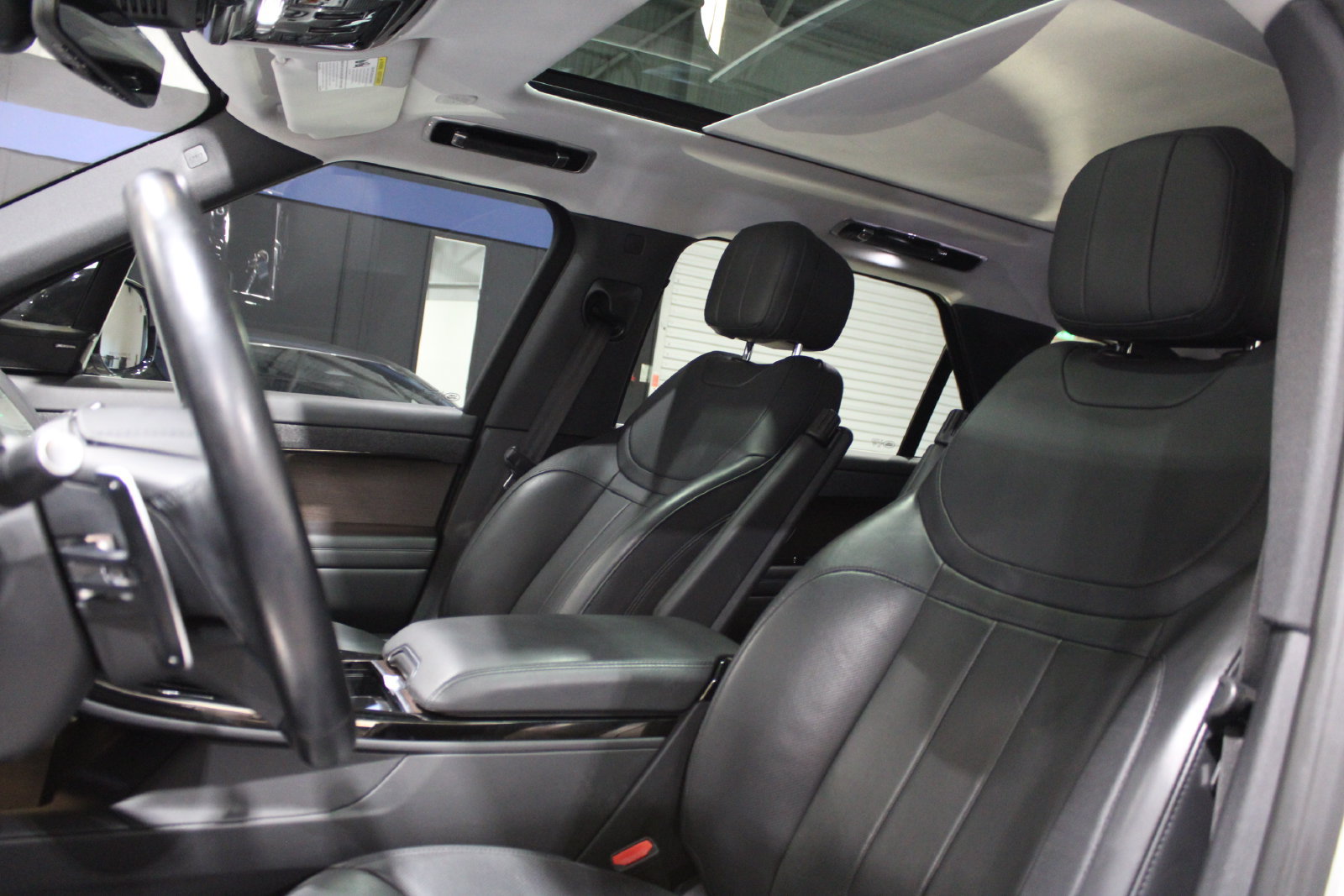 Used 2023 Land Rover Range Rover Sport SE AWD/4WD image 28