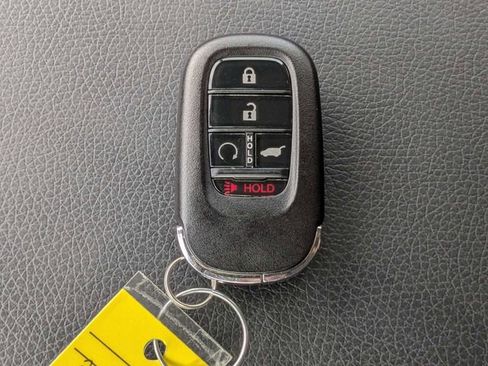 Used 2025 Honda Pilot Elite image 31