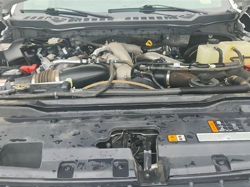 Used 2024 Ford F250 XLT image 9