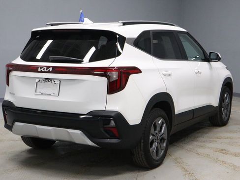 Used 2024 Kia Seltos S image 10