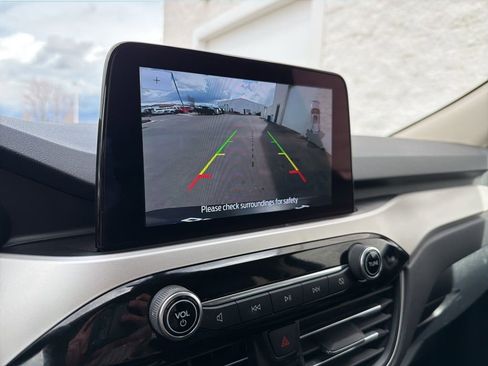 Used 2020 Ford Escape SEL image 15