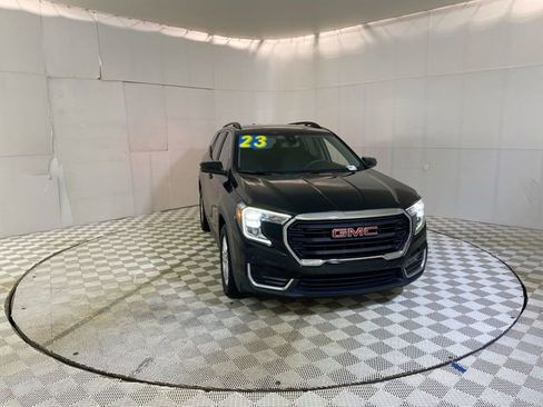 Used 2023 GMC Terrain SLE w/ Driver Convenience Package FWD image 45