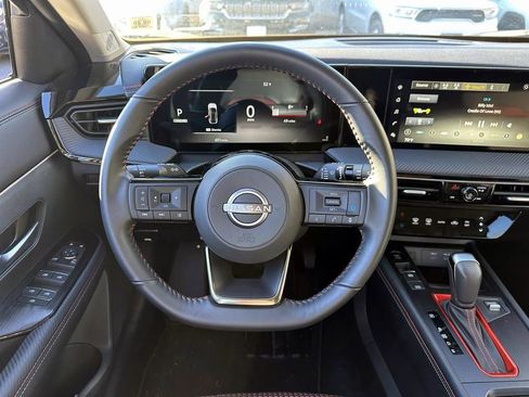 Certified 2025 Nissan Kicks SR w/ Illumination Package image 15