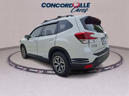 Certified 2023 Subaru Forester Premium AWD/4WD image 5