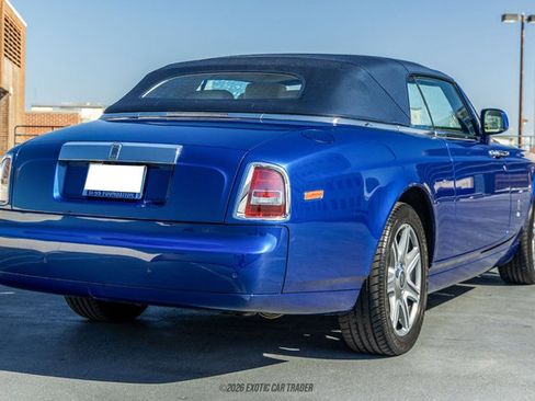 Used 2010 Rolls-Royce Phantom Drophead Coupe RWD image 18