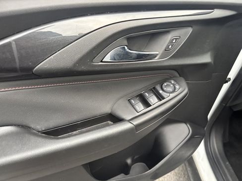 Used 2023 Chevrolet TrailBlazer RS image 15