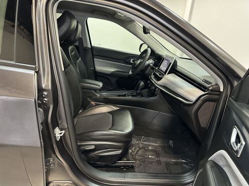 Used 2022 Jeep Compass Latitude image 38