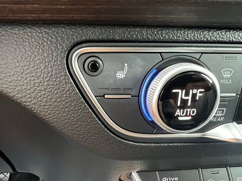 Used 2023 Audi Q5 2.0T Premium w/ Convenience Package image 20