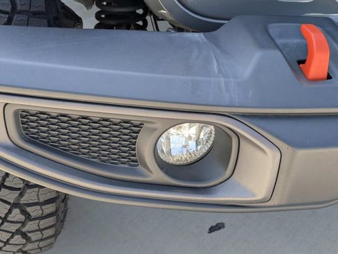 Used 2022 Jeep Gladiator Mojave AWD/4WD image 5