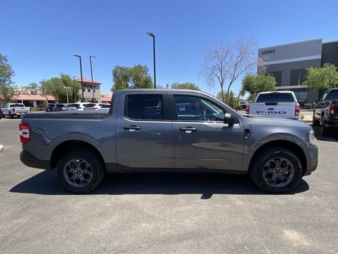 Used 2024 Ford Maverick XLT FWD image 2