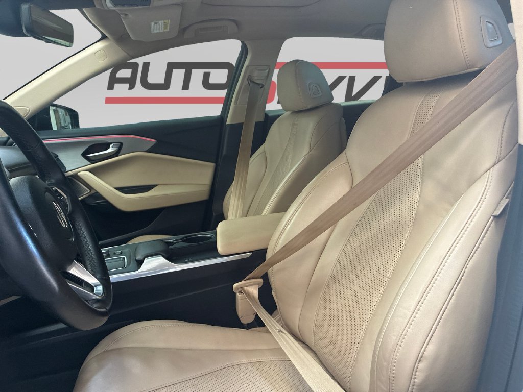 Used 2025 Acura TLX w/ Technology Package FWD image 11