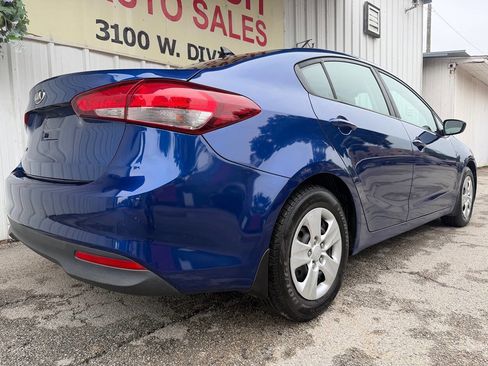 Used 2018 Kia Forte LX FWD image 3