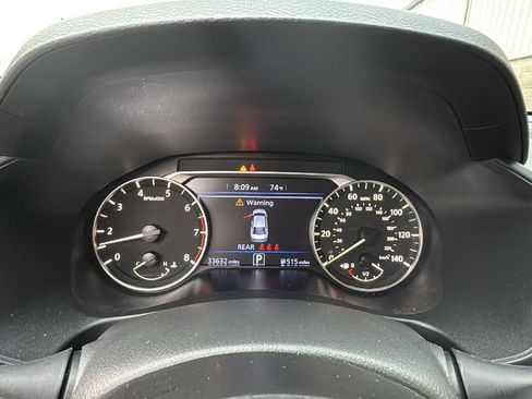Used 2025 Nissan Altima 2.5 SV FWD image 17