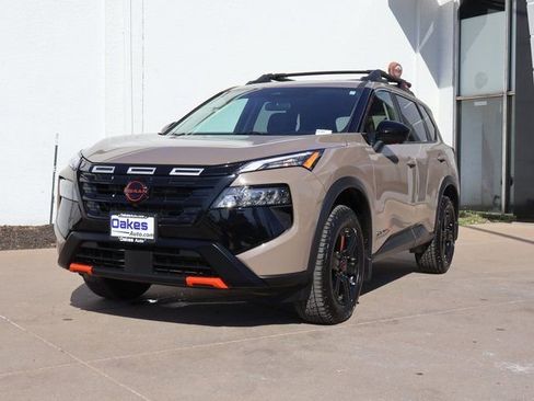 Used 2026 Nissan Rogue SV image 4