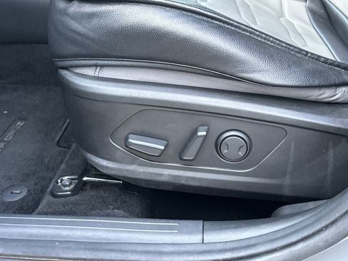 Used 2023 Hyundai Santa Cruz SEL Premium image 10