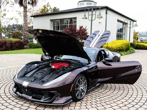 Certified 2023 Ferrari 812 Competizione RWD image 34