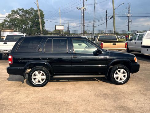 Used 2001 Nissan Pathfinder LE image 7
