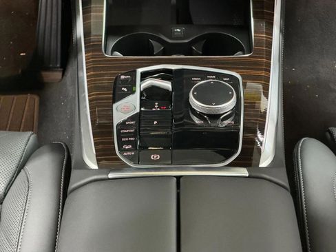 Used 2026 BMW X5 xDrive40i image 16