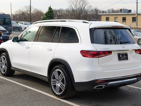 Used 2025 Mercedes-Benz GLS 450 4MATIC image 5