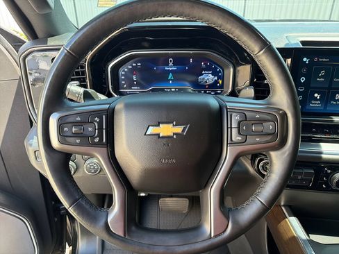 Used 2024 Chevrolet Silverado 1500 High Country w/ High Country Premium Package AWD/4WD image 12