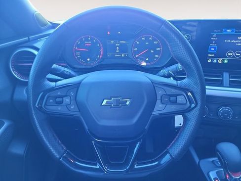 Used 2024 Chevrolet Trax RS image 17